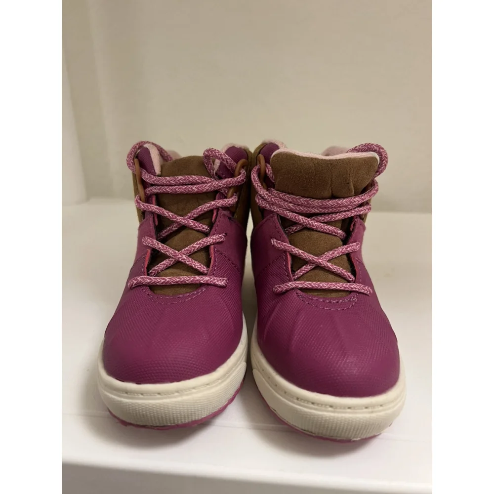 OshKosh B'gosh Wistman Little Girl High-Top Berry Sneakers- SZ 8 Style #OF22F10B - Picture 1 of 6